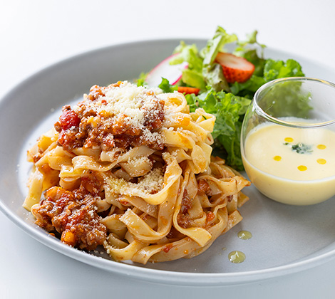 伊豆のきのこのボロネーゼパスタ